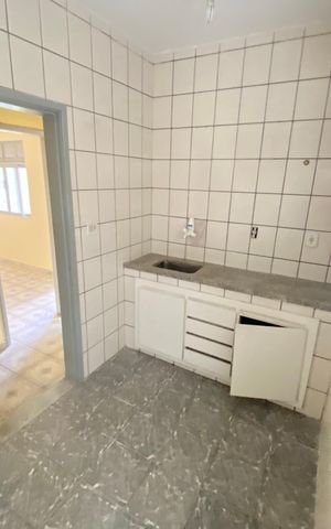 Casa à venda com 72m², 4 quartos e sem vaga