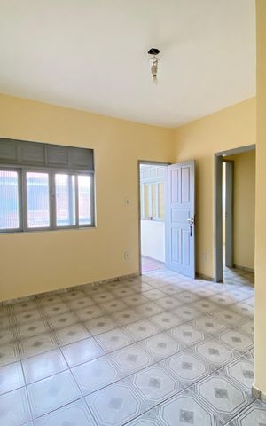 Casa à venda com 72m², 4 quartos e sem vaga