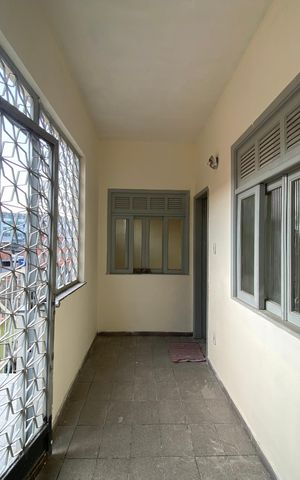 Casa à venda com 72m², 4 quartos e sem vaga