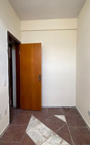 Casa à venda com 72m², 4 quartos e sem vaga
