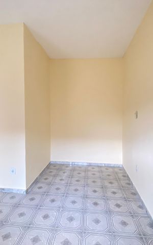 Casa à venda com 72m², 4 quartos e sem vaga