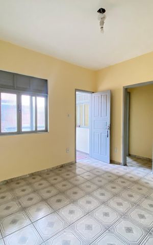 Casa à venda com 72m², 4 quartos e sem vaga