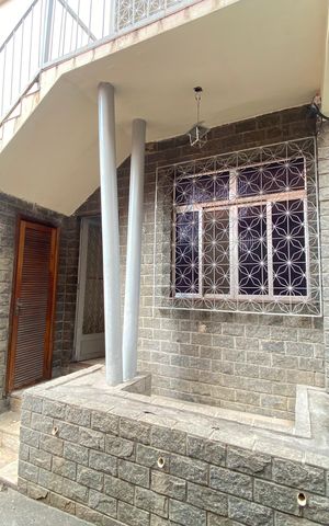 Casa à venda com 72m², 4 quartos e sem vaga