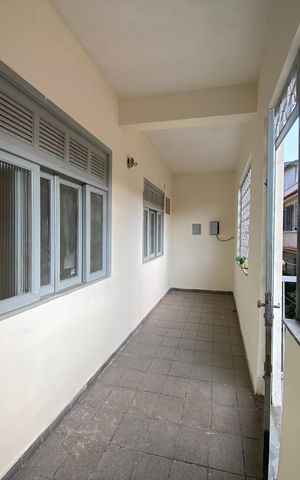 Casa à venda com 72m², 4 quartos e sem vaga