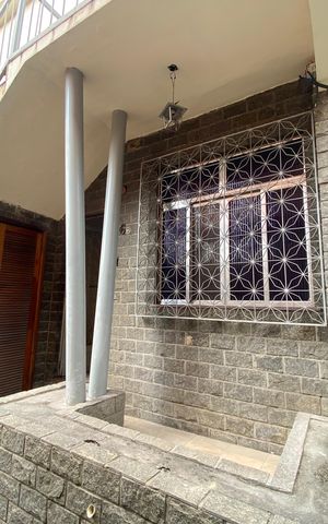 Casa à venda com 72m², 4 quartos e sem vaga