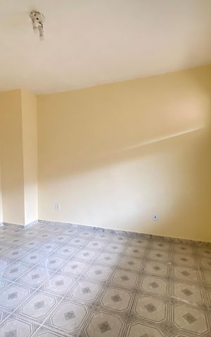 Casa à venda com 72m², 4 quartos e sem vaga
