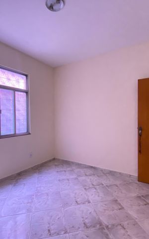 Casa à venda com 72m², 4 quartos e sem vaga