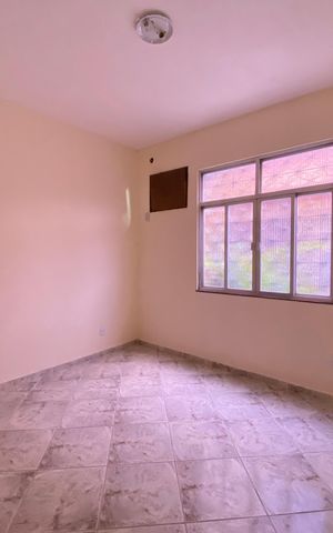 Casa à venda com 72m², 4 quartos e sem vaga