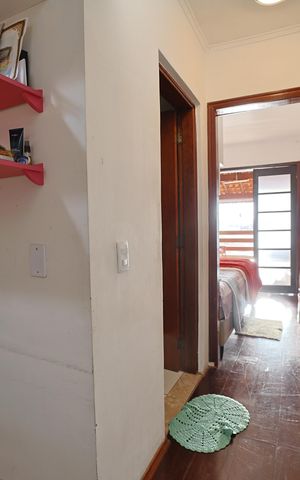 Casa à venda com 100m², 4 quartos e 1 vagaCorredor