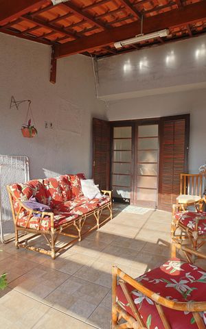 Casa à venda com 100m², 4 quartos e 1 vagaVaranda