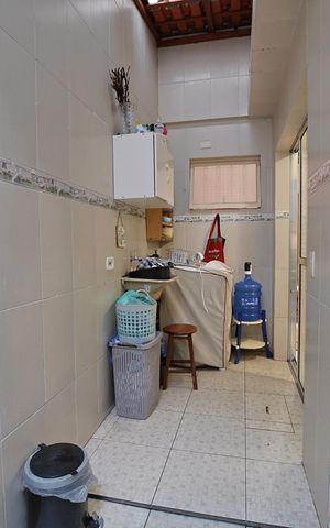 Casa à venda com 100m², 4 quartos e 1 vagaÁrea de Serviço