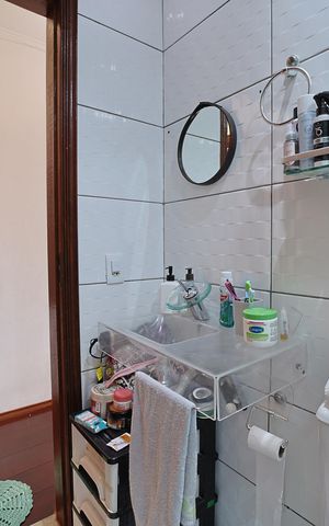 Casa à venda com 100m², 4 quartos e 1 vagaBanheiro
