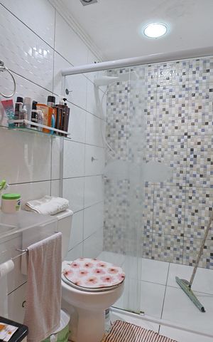 Casa à venda com 100m², 4 quartos e 1 vagaBanheiro