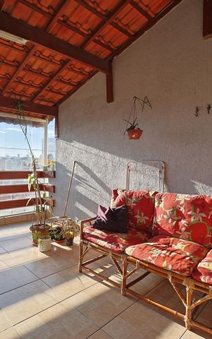 Casa à venda com 100m², 4 quartos e 1 vagaVaranda