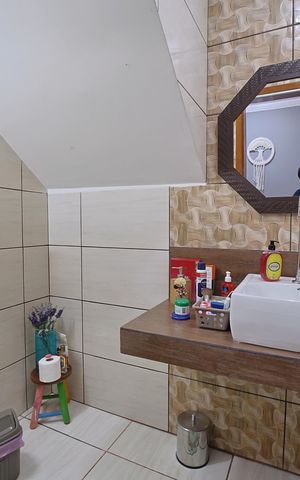 Casa à venda com 100m², 4 quartos e 1 vagaLavabo