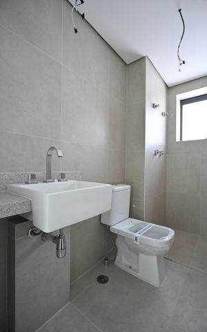 Apartamento à venda com 142m², 3 quartos e 2 vagasBanheiro Suíte 1