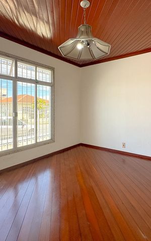 Casa para alugar com 150m², 4 quartos e 2 vagasSala de TV