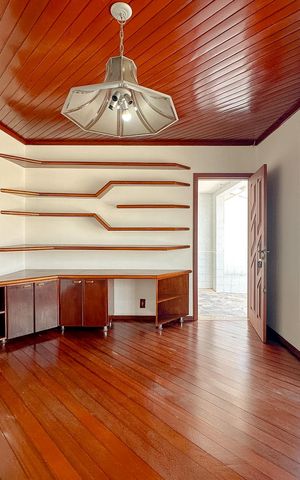 Casa para alugar com 150m², 4 quartos e 2 vagasSala de TV
