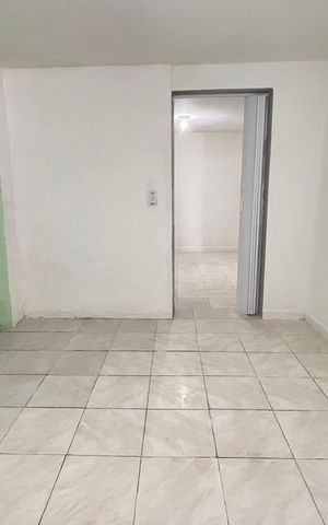 Casa para alugar com 60m², 2 quartos e sem vaga Casa para alugar com 60m², 2 quartos e sem vagaQuarto