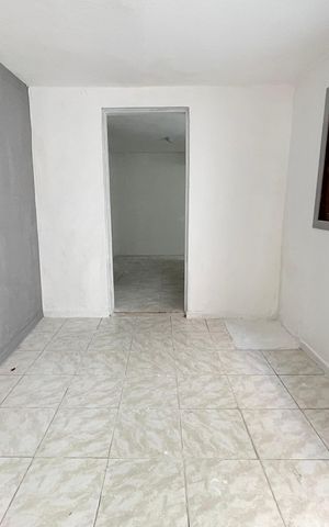 Casa para alugar com 60m², 2 quartos e sem vaga Casa para alugar com 60m², 2 quartos e sem vagaSala
