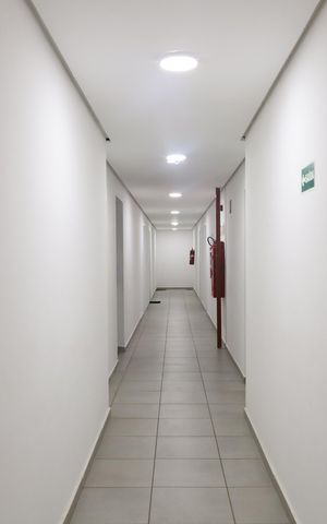 Apartamento para alugar com 37m², 2 quartos e sem vagaÁrea comum - Saguão do andar