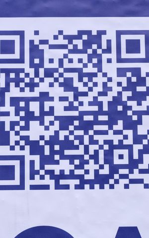 Apartamento para alugar com 37m², 2 quartos e sem vagaPlaca GRANDE instalada na fachada do condomínio, dia 03.08.2026 - Código da placa: SWRM-1332