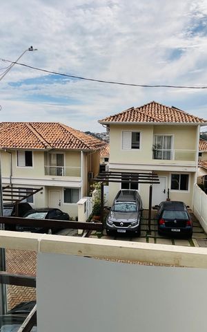 Casa de condomínio à venda com 100m², 3 quartos e 2 vagas
