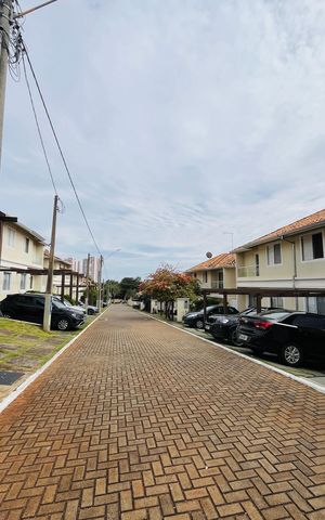 Casa de condomínio à venda com 100m², 3 quartos e 2 vagas