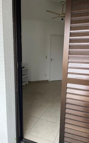 Apartamento à venda com 239m², 4 quartos e 3 vagas Apartamento à venda com 239m², 4 quartos e 3 vagasSala