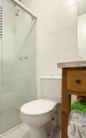 Apartamento à venda com 70m², 2 quartos e 2 vagas Apartamento à venda com 70m², 2 quartos e 2 vagasBanheiro Social