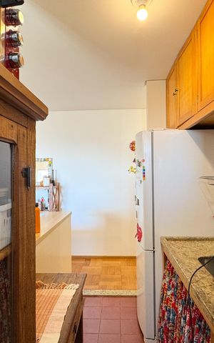 Apartamento à venda com 70m², 2 quartos e 2 vagas Apartamento à venda com 70m², 2 quartos e 2 vagasCozinha