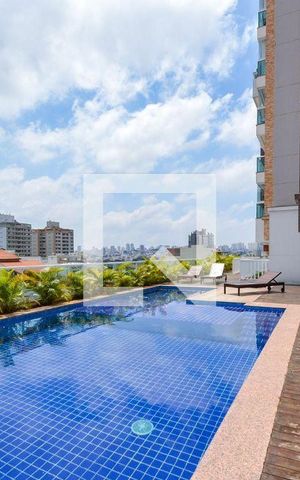 Apartamento à venda com 70m², 2 quartos e 2 vagas Apartamento à venda com 70m², 2 quartos e 2 vagasÁrea comum - Piscina