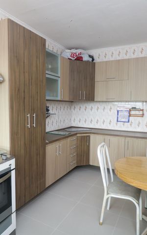 Casa para alugar com 100m², 2 quartos e 3 vagas Casa para alugar com 100m², 2 quartos e 3 vagasCozinha