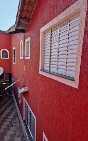 Casa à venda com 200m², 4 quartos e 2 vagasÁrea externa