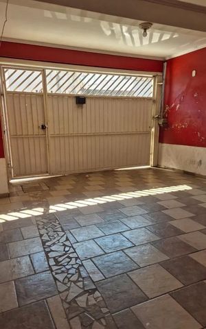 Casa à venda com 200m², 4 quartos e 2 vagasGaragem