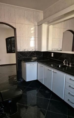 Casa à venda com 200m², 4 quartos e 2 vagasCozinha