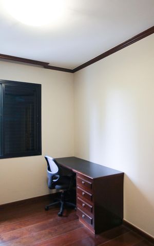 Apartamento para alugar com 190m², 4 quartos e 3 vagas Apartamento para alugar com 190m², 4 quartos e 3 vagasQuarto
