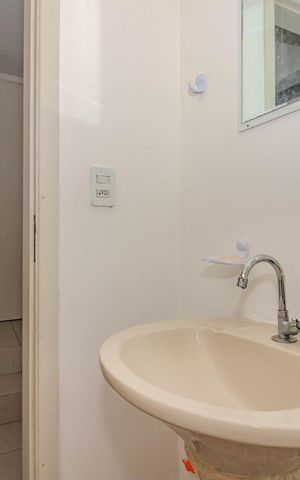 Casa à venda com 300m², 4 quartos e 3 vagas Casa à venda com 300m², 4 quartos e 3 vagasBanheiro