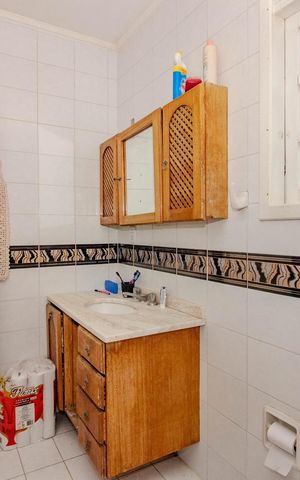 Casa à venda com 300m², 4 quartos e 3 vagas Casa à venda com 300m², 4 quartos e 3 vagasBanheiro