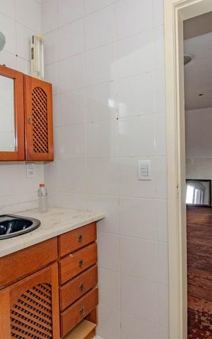 Casa à venda com 300m², 4 quartos e 3 vagas Casa à venda com 300m², 4 quartos e 3 vagasBanheiro