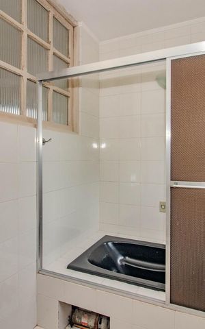 Casa à venda com 300m², 4 quartos e 3 vagas Casa à venda com 300m², 4 quartos e 3 vagasBanheiro