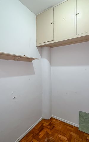 Apartamento à venda com 105m², 3 quartos e sem vaga Apartamento à venda com 105m², 3 quartos e sem vagaQuarto de serviço