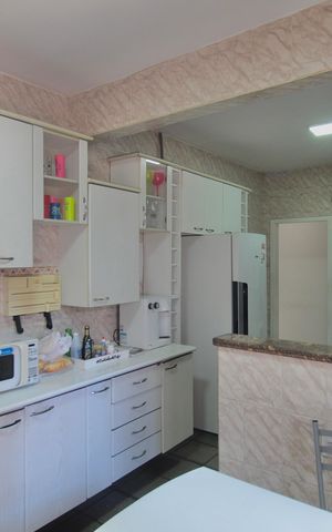 Casa à venda com 280m², 4 quartos e 4 vagasCozinha