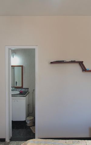 Casa à venda com 280m², 4 quartos e 4 vagasSuite