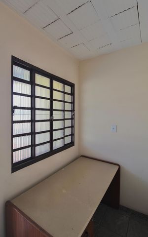 Casa à venda com 280m², 4 quartos e 4 vagasQuarto de Serviço