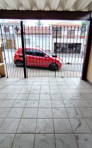 Casa à venda com 130m², 2 quartos e 1 vaga