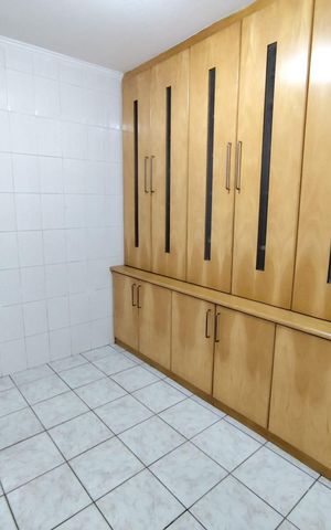 Casa à venda com 130m², 2 quartos e 1 vaga