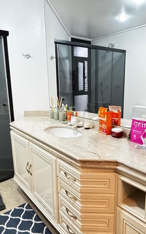 Apartamento para alugar com 320m², 4 quartos e 4 vagas Apartamento para alugar com 320m², 4 quartos e 4 vagasBanheiro da Suíte 1