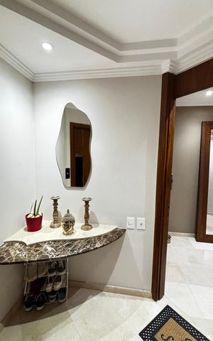 Apartamento para alugar com 320m², 4 quartos e 4 vagas Apartamento para alugar com 320m², 4 quartos e 4 vagasHall do Elevador