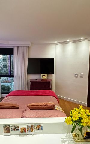 Apartamento para alugar com 320m², 4 quartos e 4 vagas Apartamento para alugar com 320m², 4 quartos e 4 vagasSuíte 4